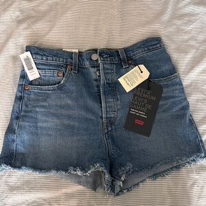 Levi's Women's Ribcage Jean Shorts